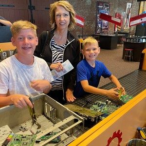 Meet your Posher, Linda